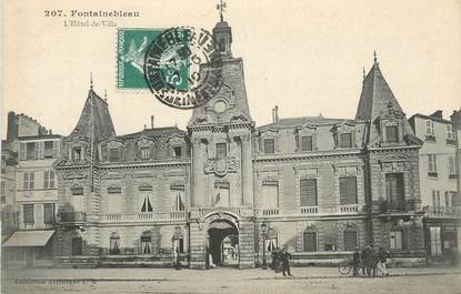 CPA FRANCE 77 " Fontainebleau, L'Hôtel de Ville"