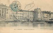 83 Var CPA FRANCE 83 "Toulon, Le Quai et la Mairie"