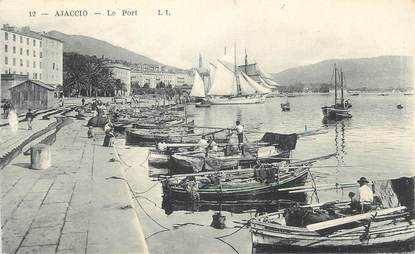 CPA FRANCE 20 " Corse, Ajaccio, Le port"