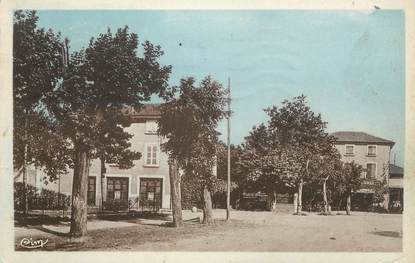 CPA FRANCE 38 "Le Péage de Roussillon, Place de la Gare"