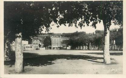 CPA FRANCE 38 "Le Péage de Roussillon, Place ¨Paul Morand"