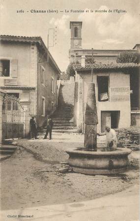 CPA FRANCE 38 "Chanas, La fontaine et la montée de l'église"