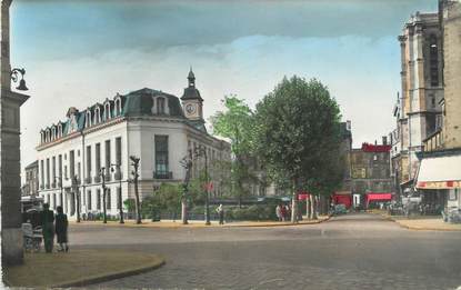 CPSM FRANCE 93 " Aubervilliers, L'Hôtel de Ville et l'église"