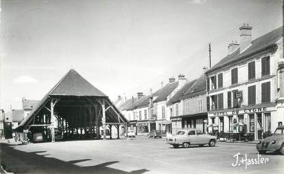 CPSM FRANCE 91 " Milly la Forêt, La Halle"