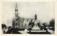 CPSM FRANCE 80 "Montdidier, Statue de Parmentier et église St Pierre"