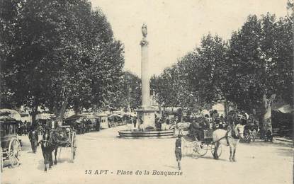 CPA FRANCE 84 "Apt, Place de la Bouquerie"