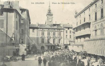 CPA FRANCE 84 " Orange, Place de l'Hôtel de Ville"
