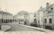 89 Yonne CPA FRANCE 89 "Auxerre, La place du marché et l'Horloge de la Poste"