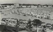 17 Charente Maritime CPSM FRANCE 17 " Royan, La plage vue du front de mer"