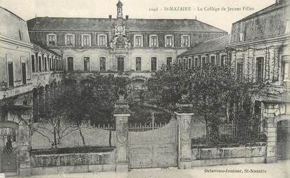 CPA FRANCE 44 " St Nazaire, Le collège de jeunes filles"