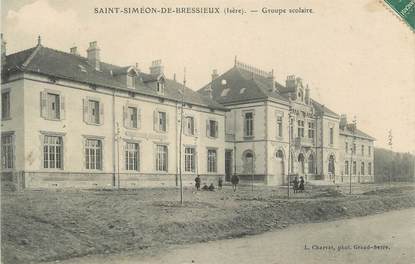 CPA FRANCE 38 " St Siméon de Bressieux, Groupe scolaire"