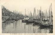 44 Loire Atlantique CPA FRANCE 44 " Le Croisic, Les quais du Port Ciguet, Bâteaux de pêche"