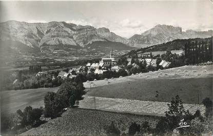 CPSM FRANCE 05 " St Julien en Champsaur, Le Mont Moutet et le Grand Féraud"