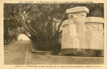 CPA FRANCE 84 " Avignon, Le monument aux morts"