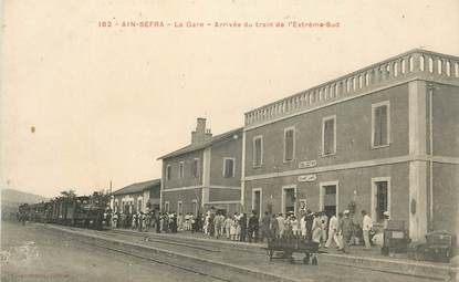 CPA ALGERIE " Ain Sefra, La gare, arrivée du train "/ TRAIN