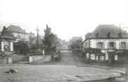 63 Puy De DÔme CPSM FRANCE 63 "St Sauves, Hôtel des Touristes et monument aux morts"