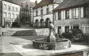 63 Puy De DÔme CPSM FRANCE 63 "Latour d'Auvergne, Place de la Mairie et la vieille fontaine"