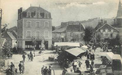 CPA FRANCE 63 " Eglise Neuve, La Place du Marché"