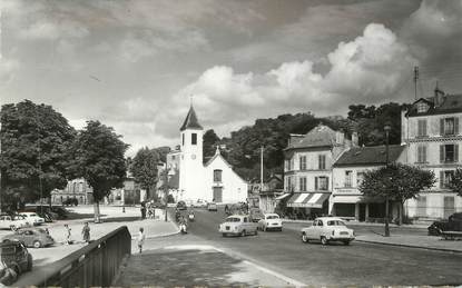 CPSM FRANCE 94 " Bry sur Marne, La Place Daguerre et l'église"