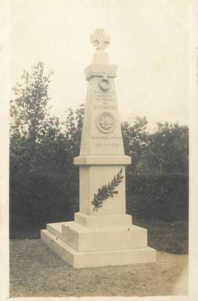 CARTE PHOTO FRANCE 76 "Quincampoix, Le monument aux morts"