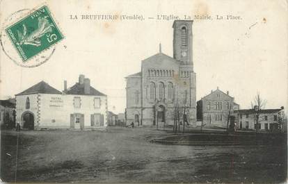 CPA FRANCE 85 "La Bruffière, L'église, la Mairie et la Place"
