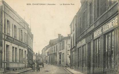 CPA FRANCE 85 "Chantonnay, La grande rue"