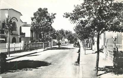 CPSM FRANCE 85 " St Gilles sur Vie, Avenue de la Plage"