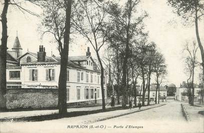 CPA FRANCE 91 " Arpajon, La Porte d'Etampes"