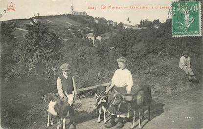 CPA FRANCE 71 "En Morvan, Gardeurs de chèvres" / CHÈVRE 