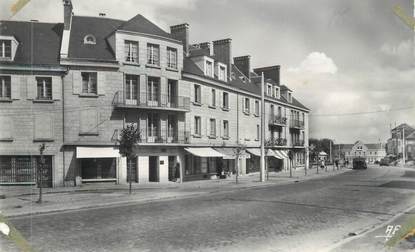 CPSM FRANCE 78 "St Cyr l'Ecole, Avenue Pierre Curie"