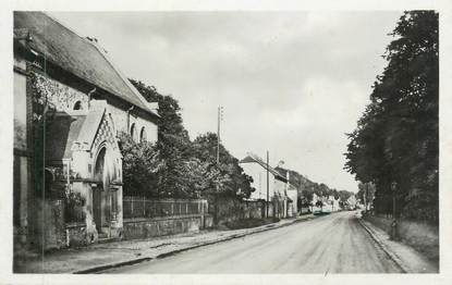 CPSM FRANCE 27 " Nonancourt, Le Temple et l'Avenue Victor Hugo"