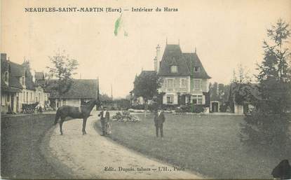 CPA FRANCE 27 " Neaufles st Martin, Intérieur du Haras"