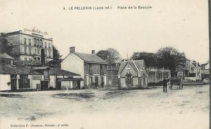 CPA FRANCE 44 " Le Pellerin, Place de la Bascule"
