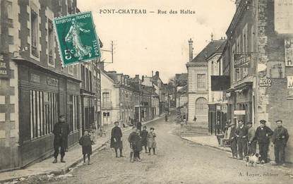 CPA FRANCE 44 " Pontchâteau, Rue des Halles"