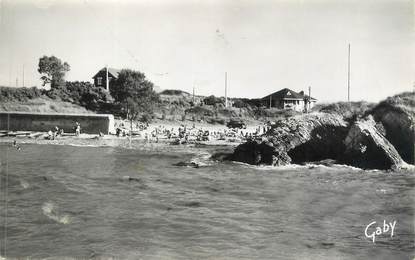 CPSM FRANCE 44 " Port Giraud, La plage"