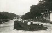 13 Bouch Du Rhone CPSM FRANCE 13 " Aubagne, Le jardin et le kiosque à musique"