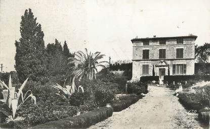 CPSM FRANCE 13 " Martigues, L'entrée de la Maison de Maurras"