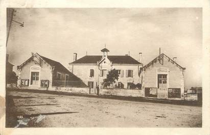 CPA FRANCE 86 " Les Roches Prémaries, Le groupe scolaire"