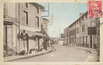 CPA FRANCE 86 " Chaunay, Rue principale"