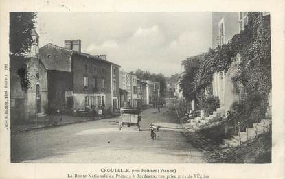 CPA FRANCE 86 " Croutelle, La route nationale de Poitiers à Bordeaux"