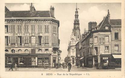 CPA FRANCE 89 " Sens, Rue de la République"