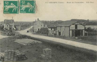 CPA FRANCE 89 " Champs , Route de Vermenton"