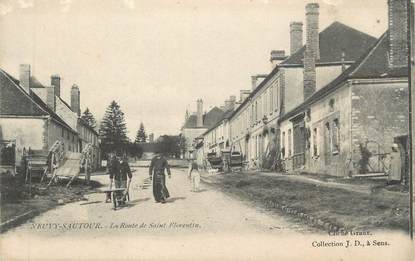 CPA FRANCE 89 " Neuvy Sautour, La Route de St Florentin"