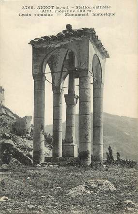 / CPA FRANCE 04 "Annot, croix romaine, monument historique"