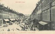 88 Vosge CPA FRANCE 88 " St Dié, La Rue Thiers un jour de marché"