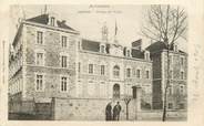 63 Puy De DÔme / CPA FRANCE 63 "Issoire, hôtel de ville"