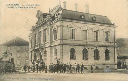 CPA FRANCE 88 " Le Val d'Ajol, L'Hôtel de Ville vu de la Place des Ecoles"