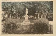 84 Vaucluse CPA FRANCE 84 "Lapalud, Le monument aux morts"