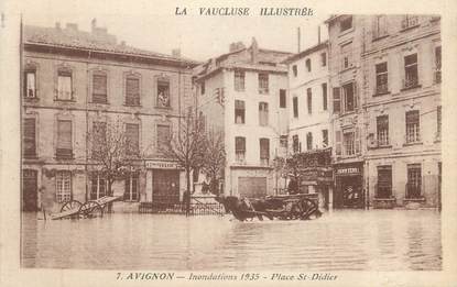 CPA FRANCE 84 " Avignon, Place St Didier" / INONDATIONS DE 1935