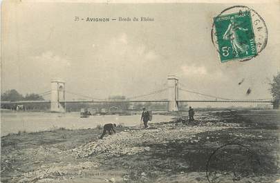 CPA FRANCE 84 " Avignon, Les bords du Rhône"